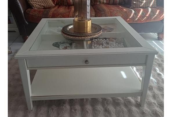 Salontafel wit met glasplaat - 20260429_151358