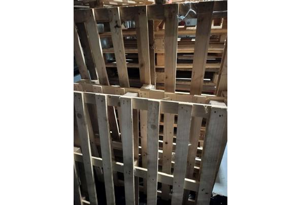 Pallets GRATIS - 611651659_865626596183653_775479204533595756_n