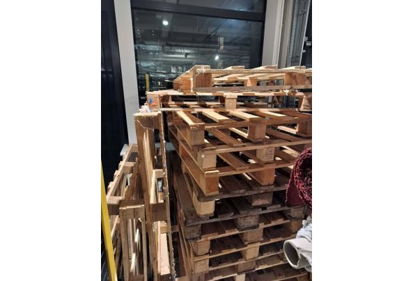 Pallets GRATIS - 612805337_1931239887769413_4117176549604539563_n