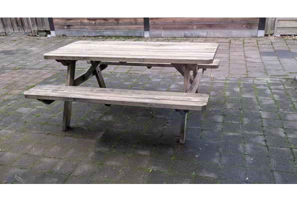 stevige picnicbank van weerbestendig tuinhout - PXL_20251104_135256405_638979232402500674