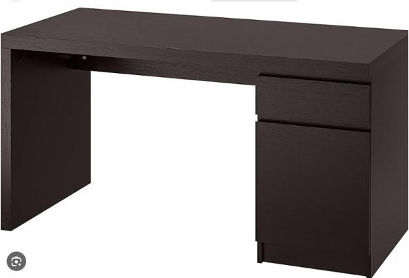 Bureau Ikea Malm zwart 140x65 cm kastje en lade - bureaumalmzwart