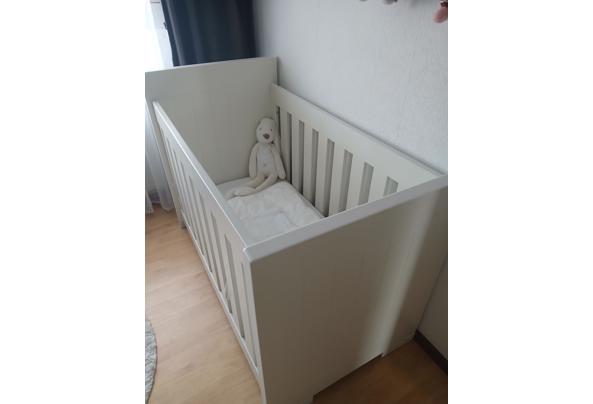 Heel mooi baby/kinder ledikantje - 1000047579_639165943368166533