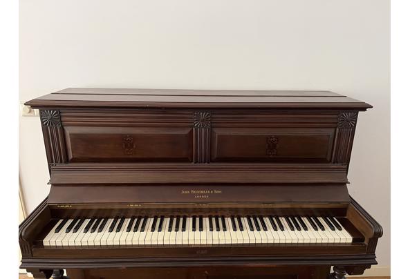 Mooie piano met kruk. - IMG_4330