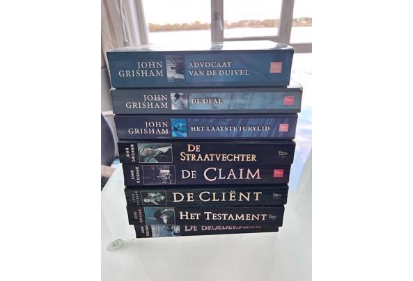 8 boeken van John Grisham in zeer goede staat - IMG_4204
