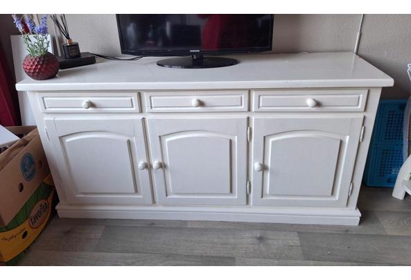 oud dressoir - geschilderd in roomwit - Afbeelding-van-WhatsApp-op-2025-11-21-om-19-20-11_90c1ff2f