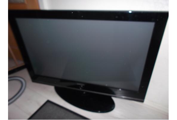 Platte Samsung tv 78 cm met stoorstreep - DSCF2231