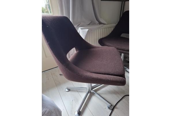 2 Vintage stoelen - 175947982376931204737460333390