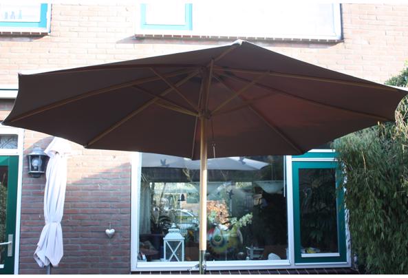 Grote Tuinparasol - Beige-Parasol2