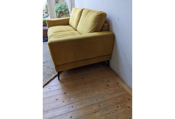 Oker twee zitsbank ,180 bij 85 ,zithoogte 38. - PXL_20260301_100208204