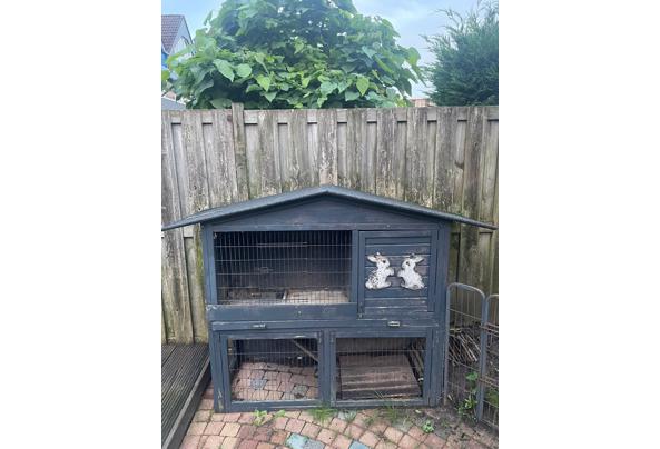 Konijnenhok van hout  - 129810A1-3B5E-4E1E-AC0D-1E6AC53B15D7