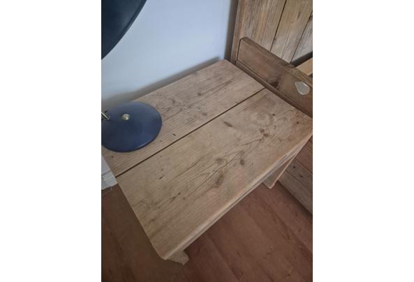 Mooi 1 persoons bed steigerhout met lattenbodem en nachtkastje - 20260607_115158