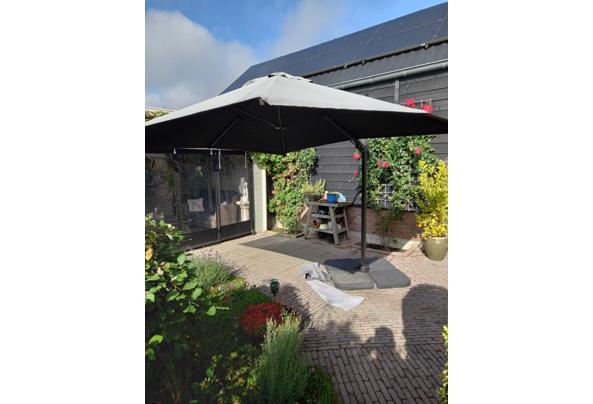 Grote zweefparasol 3x3 meter - IMG-20260103-WA0005