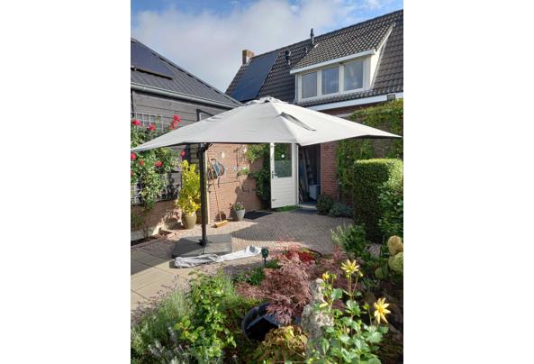 Grote zweefparasol 3x3 meter - IMG-20260103-WA0006