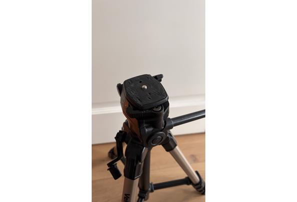 Velbon CX 444 tripod for photography or filmming - IMG_6096