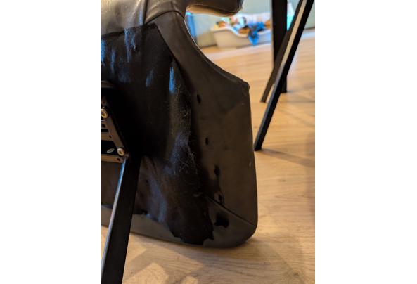 Uitschuifbare eettafel "Bjursta" IKEA + 4 stoelen - PXL_20251010_094241863
