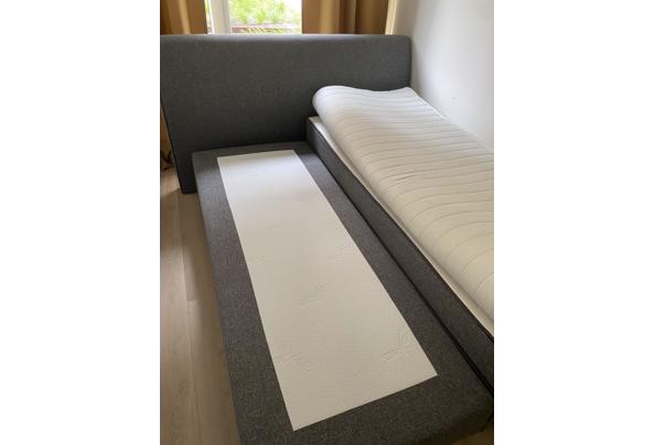 Boxspring met topper en hoofdbord - IMG_6176