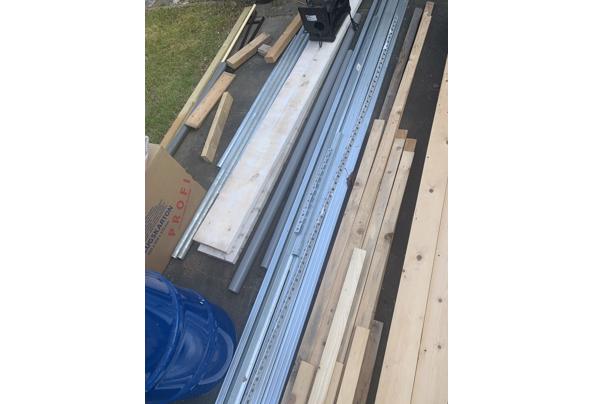 Diverse, latten, afvoer, metal stud  - 287A035E-F28E-433A-871E-B5D38EB35EEA