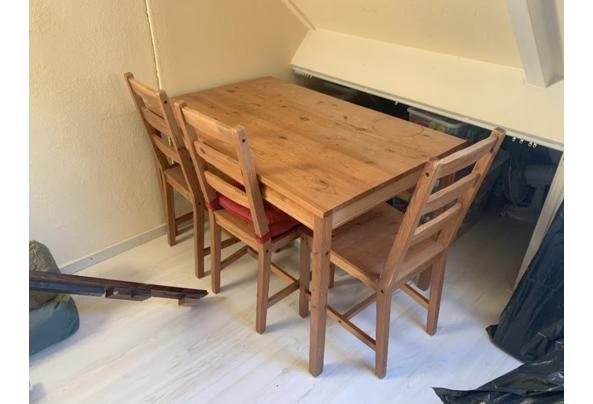 Houten IKEA tafel met 4 stoelen - Screenshot_1