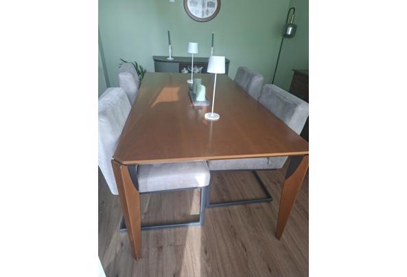 Leolux eettafel - Screenshot_20260819_191857_Marktplaats