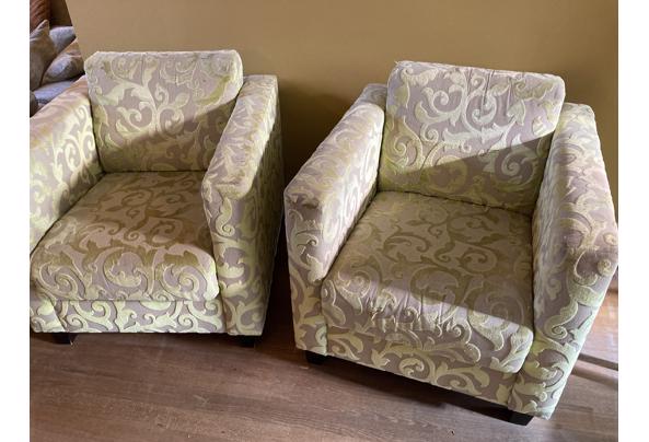 Twee comfortabele stoelen/fauteuils - image