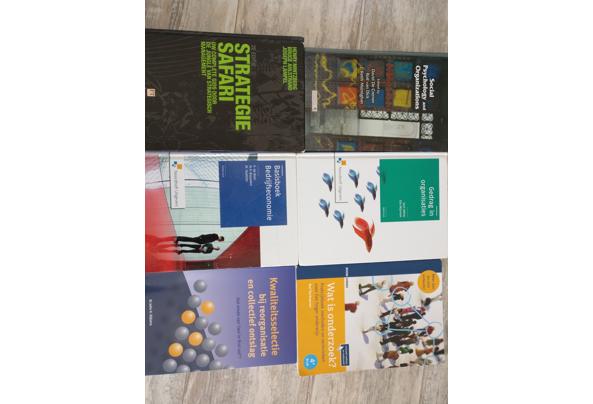 Diverse studie en educatieve boeken HRM (Human Resource Management) - IMG_20220307_120428