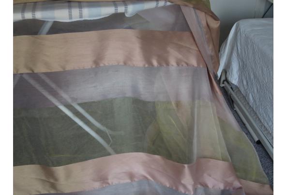 Glanzende vitrage in herfstkleuren, 220 cm hoog, 4 m breed. - IMG_7575