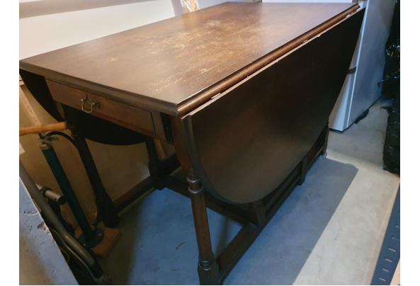 Eettafel met 5 stoelen - 12---Eettafel