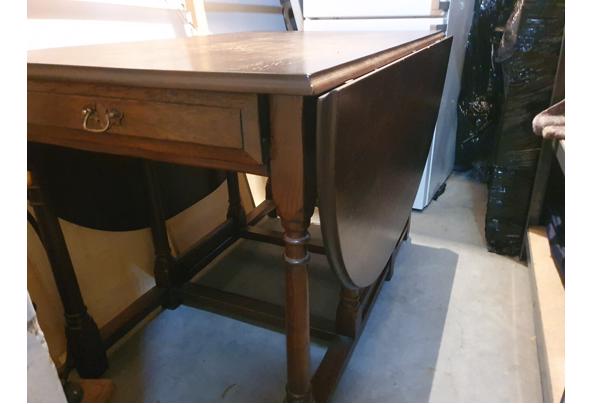 Eettafel met 5 stoelen - 13---Eettafel