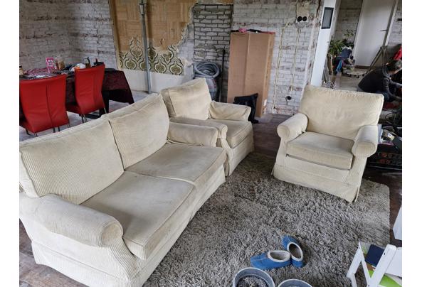 Tweezitsbank en twee feauteuils - 20260311_130308