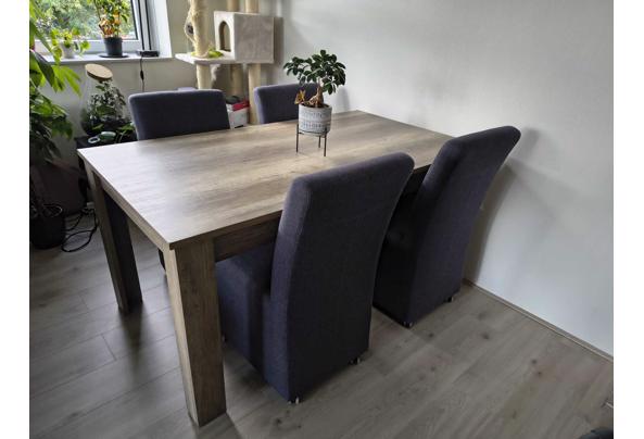 Eettafel (140 x 90 cm) met 4 stoelen - WhatsApp-Image-2025-09-13-at-16-46-49-(1)