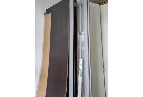 Kledingkast zwart met schuifdeuren kast  - IMG_20260311_140058