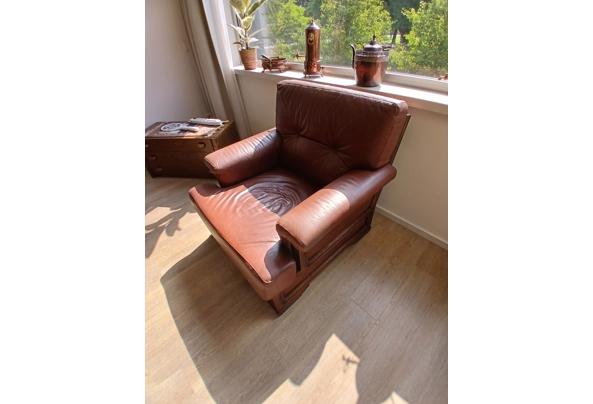 2 leren fauteuils  - 20240724_105403