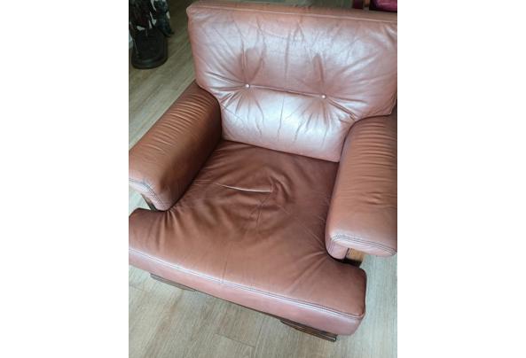 2 leren fauteuils  - 20240724_105428