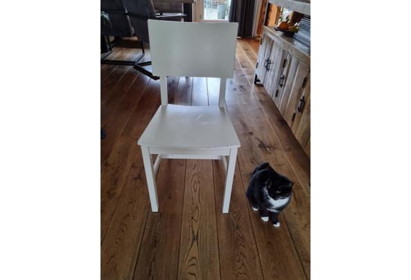Witte IKEA norvald stoel - 20230219_092928
