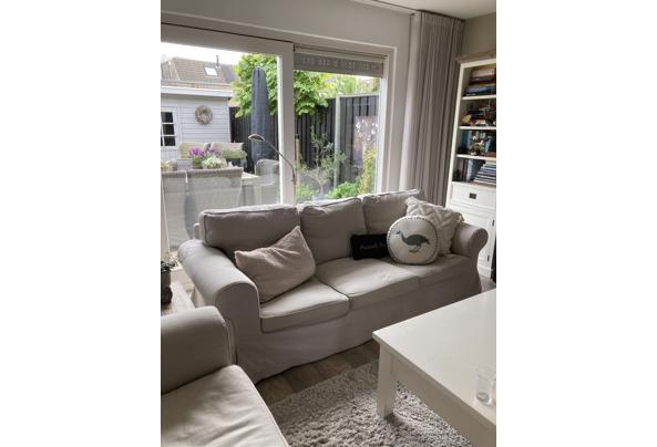Nette 2en 3 zits bank Ektorp van Ikea kleur licht beige met afneembare hoezen - 625971BF-A2AE-49E5-8660-49EF1C61736C