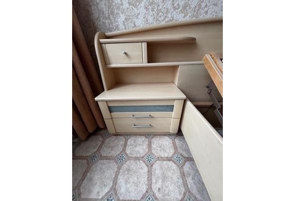 Bed incl. 2 verstelbare elektrische lattenboden en 2 nachtkasten - Bed5