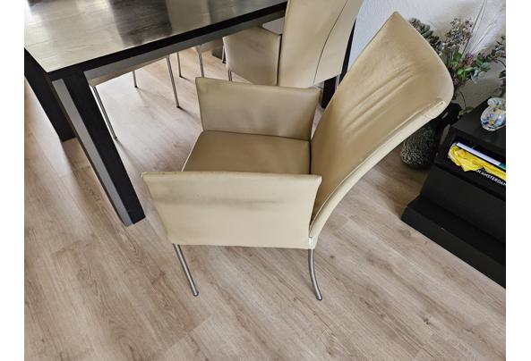 Eettafel met 4 stoelen - 20250611_105920