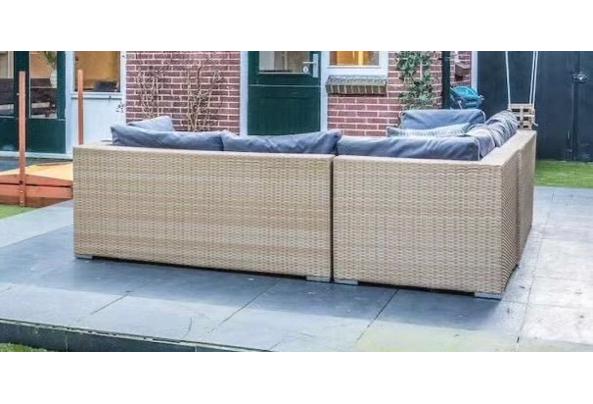Loungebank buiten - f858d0e8-96d4-4846-96fb-2227cf8bfd4f