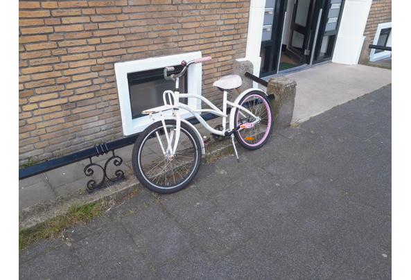 meisjes fiets 22 inch - 20220716_083804