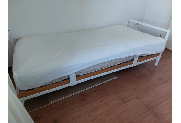 Metalen bed met matras - 20250226_103908