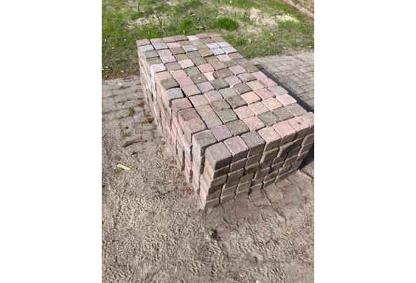 Apeldoorn Koppelstones 6 m2 rood/blauw gemêleerd 10x10 cm - 7D35C26E-EA84-40B5-BCA5-DA6FC0BB0EEF
