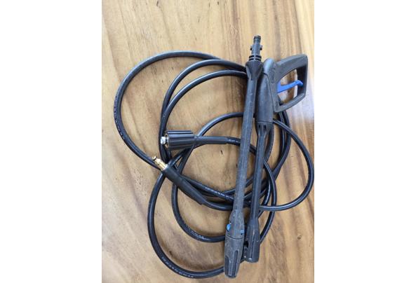 Nilfisk hogedrukreiniger slang en spuitlans - 20260328_162406 Nilfisk hogedrukreiniger slang en spuitlans - 20260328_162406