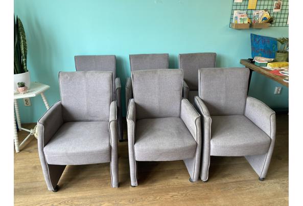 6 eetkamer stoelen grijs met wieltjes - 59D9A5AF-8B2E-4DD1-84B1-223AEE34742E