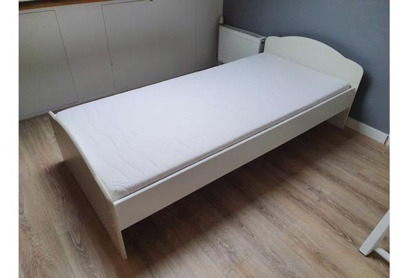 Eenpersoons bed + matras - WhatsApp-Image-2021-12-07-at-12-51-31