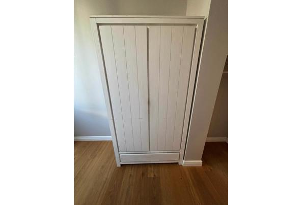 3 stevige witte houten kasten - WhatsApp-Image-2025-06-24-at-15-53-34