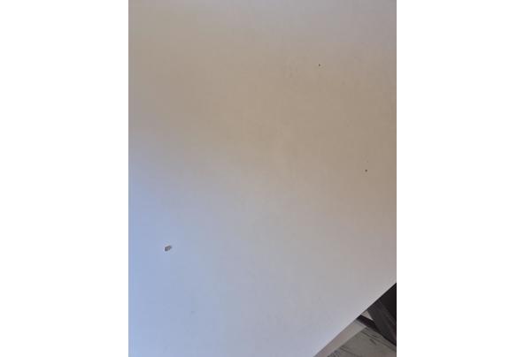 Eettafel driehoek voor 6 personen, stevig met kleine beschadigingen - 17922262096065033627745216097948