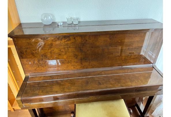 Bruine piano in goed staat - IMG_1948