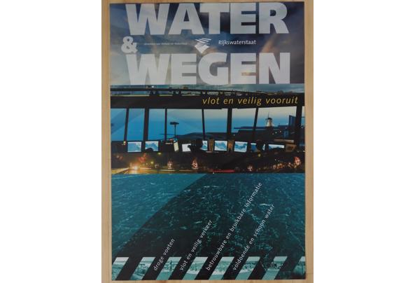 Poster 'Water & Wegen' van Rijkswaterstaat - DSCN1003_637765519578663881