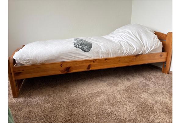 Eenpersoonsbed met dikke matras - 4eb689db-e3e0-4166-b3bf-90e697c09705