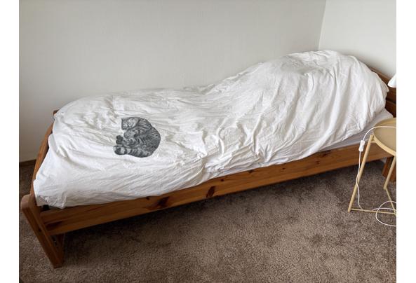 Eenpersoonsbed met dikke matras - IMG_0525